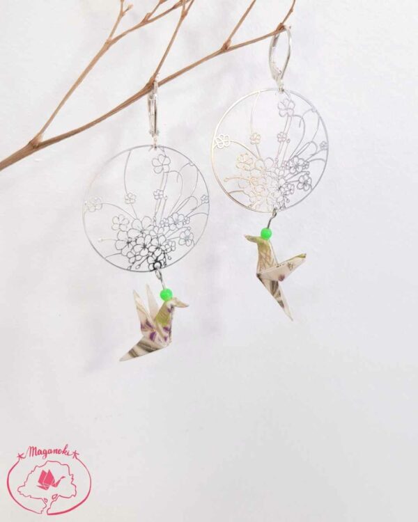 boucles d'oreilles en origami japonaises colombes cerce de sakura 3