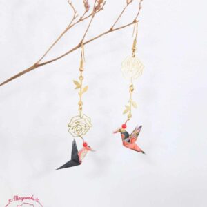 boucles d'oreilles en origami japonaises colombes sur des roses 3