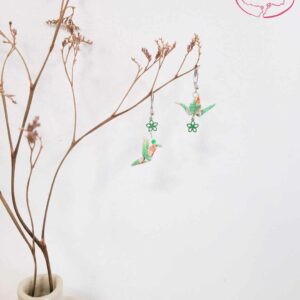 boucles d'oreilles en origami japonaises grue et colombe sur sakura de printemps 2