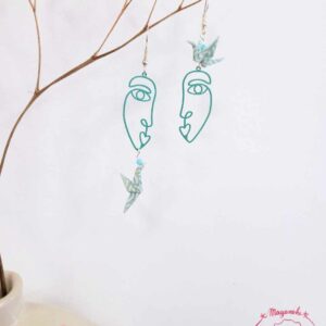 boucles d'oreilles en origami japonaises grues et colombe avec un visage 2