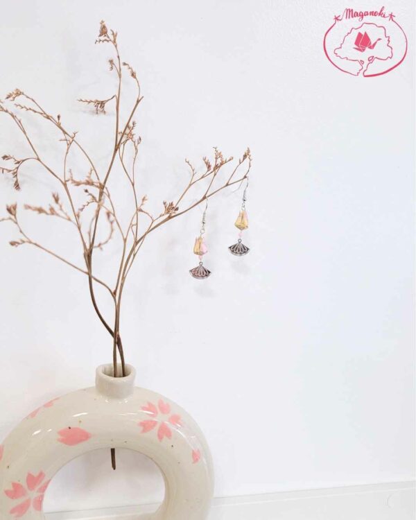 boucles d'oreilles en origami japonaises lotus pastels sur petit eventail