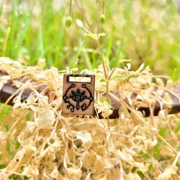 boucles d'oreilles en bois - hyrule - zelda - tablette sheika