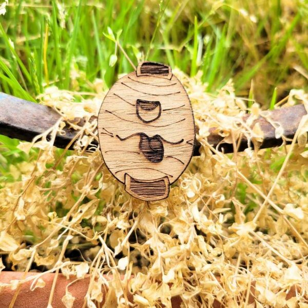 broche en bois - chouchin obake