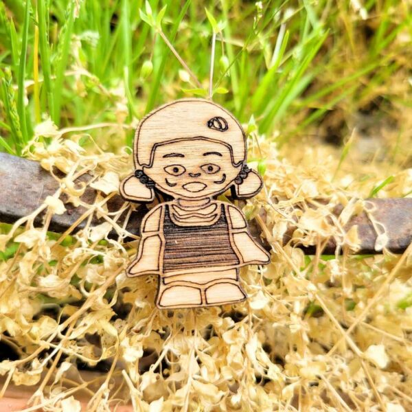 broche en bois - corée - squid games2