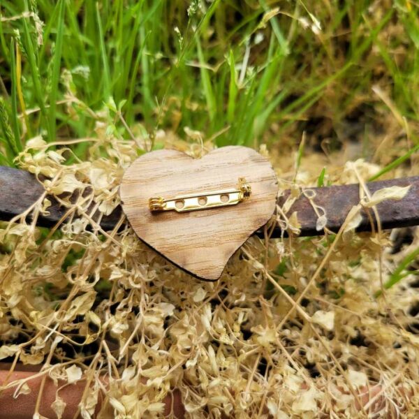 broche en bois - corée - xoxo - coeur dos