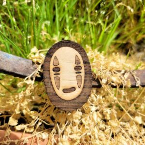 broche en bois - kaonashi - chihiro