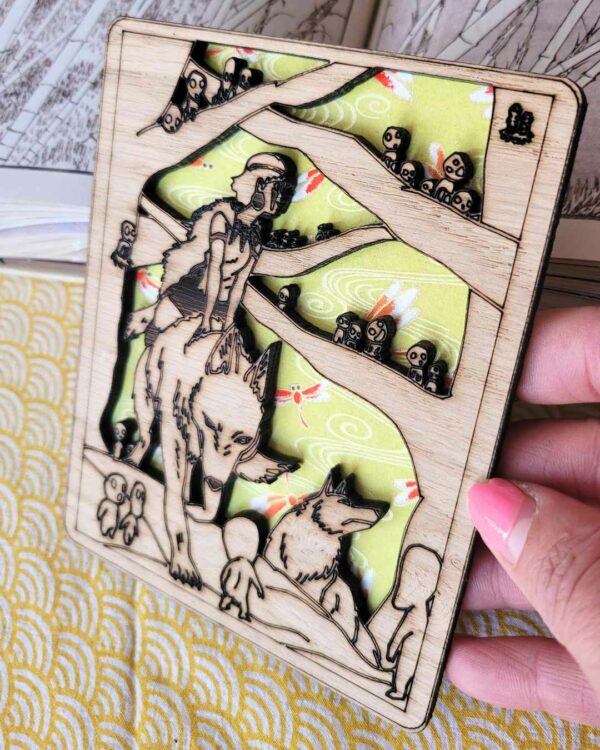 cadre bois mononoke libellule 2