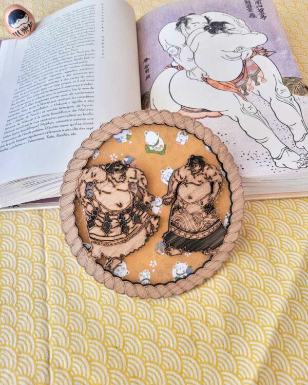 cadres en bois et washi sumo - neko