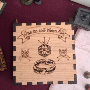 boite à dés inspirée LOTR : one to roll them all 2
