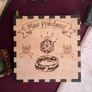 boite à dés inspirée LOTR : mes précieux 3